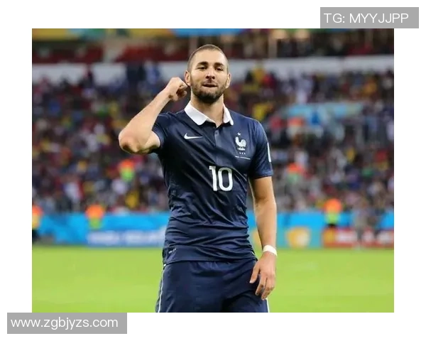 本泽马:从天才少年到足球巨星的传奇旅程与成就解析 本泽马:从天才少年到足球巨星的传奇旅程与成就解析